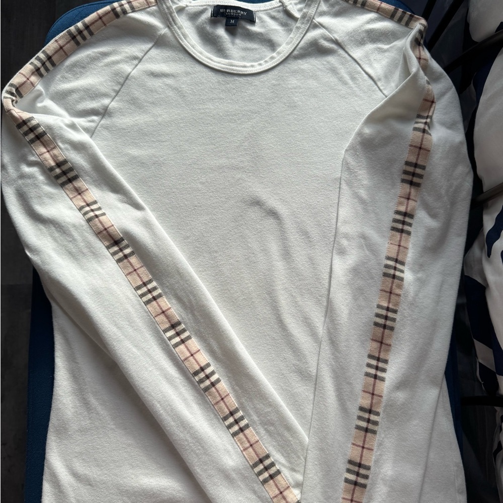 Burberry White Top with Navy Accents